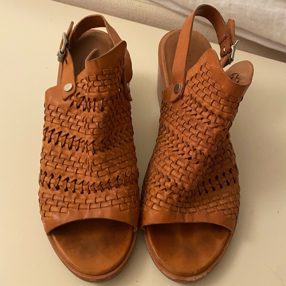 RAG & BONE tab perforated leather sling back sandals with short heel, size 39 - Picture 5 of 9